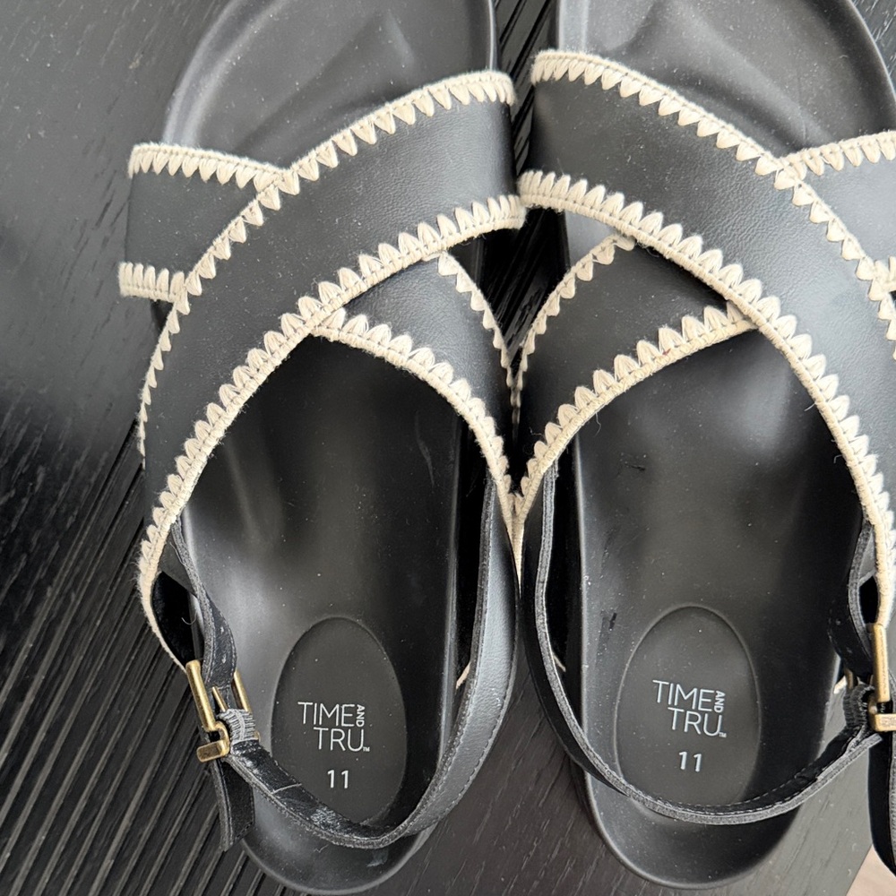Time and Tru X-band Flat footbed Sandals with Cream Stitching